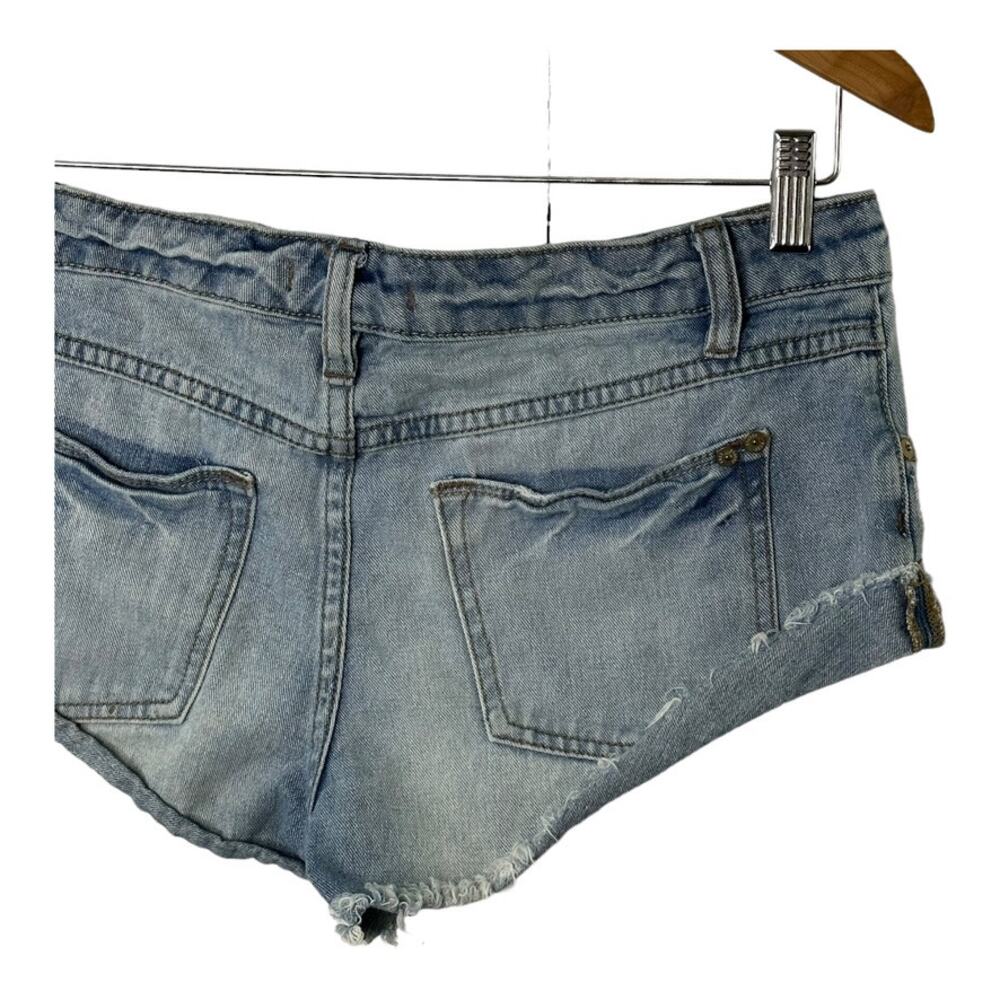 Free People Mid Rise Jean Shorts Light Wash Women's 26 Daisy Duke Distressed - Picture 5 of 8